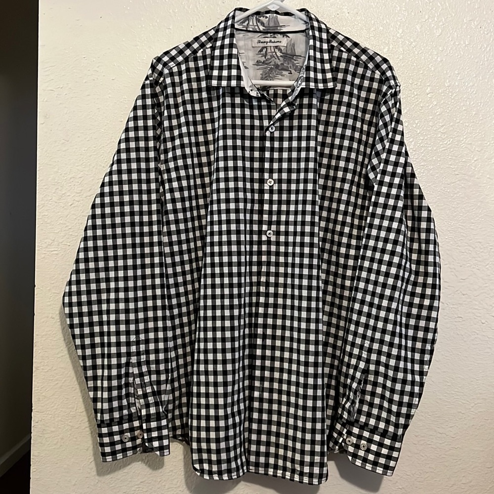 Tommy Bahama men’s shirt.